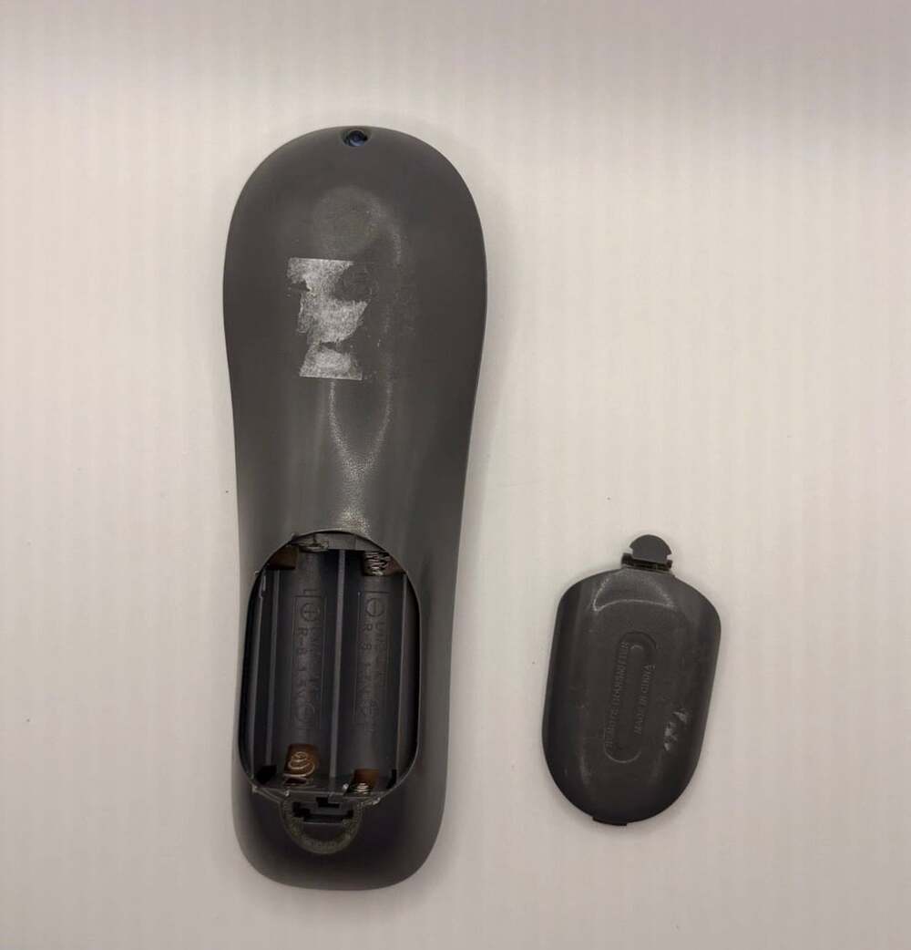 RCA Universal Remote Control RCR312WR - Picture 2 of 2